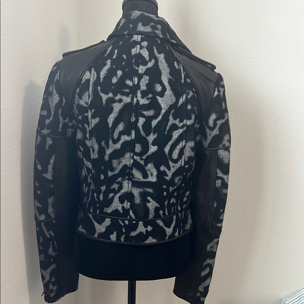 Stylish Black and Gray Women's Jacket Diane von Fursternberg - Picture 3 of 6